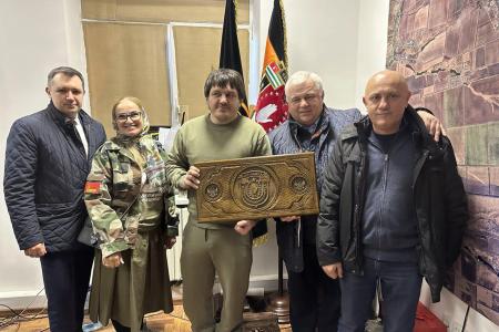 Делегация во главе с К.К. Тайсаевым работает в Донецкой Народной Республике
