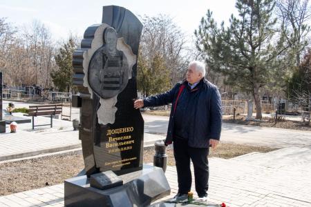 Делегация КПРФ во главе с К.К. Тайсаевым продолжила работу в Донецкой Народной Республике