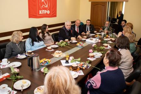 Делегация КПРФ во главе с К.К. Тайсаевым продолжила работу в Донецкой Народной Республике