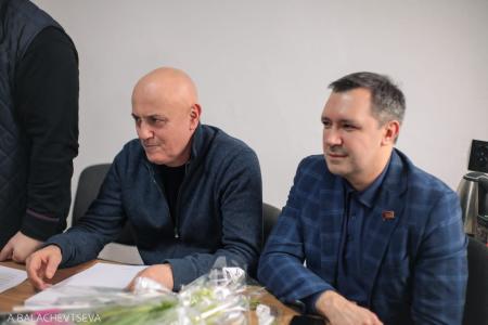 Делегация КПРФ во главе с К.К. Тайсаевым работает в Луганской Народной Республике