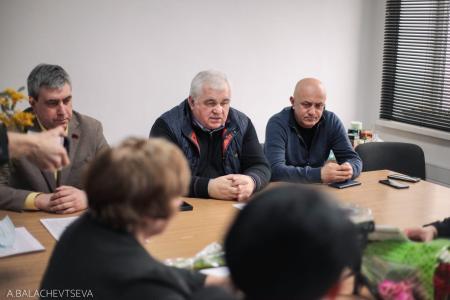 Делегация КПРФ во главе с К.К. Тайсаевым работает в Луганской Народной Республике