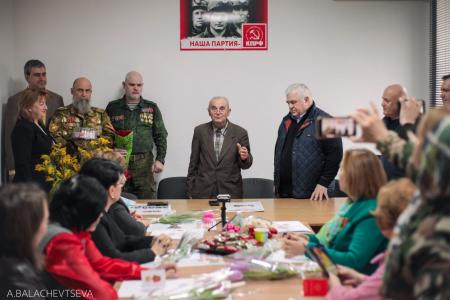 Делегация КПРФ во главе с К.К. Тайсаевым работает в Луганской Народной Республике
