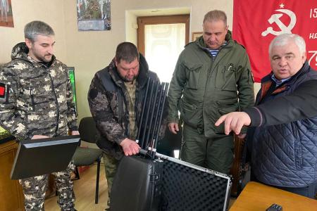 Делегация КПРФ во главе с К.К. Тайсаевым работает в Луганской Народной Республике