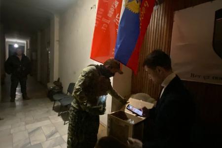 Делегация КПРФ во главе с К.К. Тайсаевым работает в Луганской Народной Республике