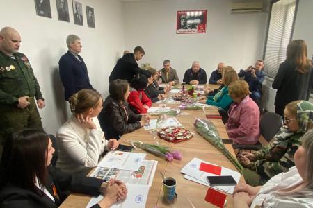 Делегация КПРФ во главе с К.К. Тайсаевым работает в Луганской Народной Республике