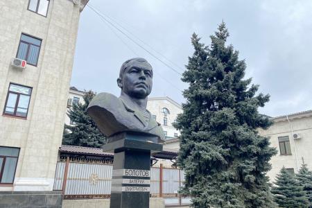 Делегация КПРФ во главе с К.К. Тайсаевым продолжает работу в Луганской Народной Республике