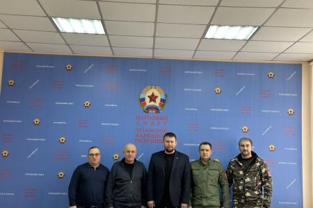Делегация КПРФ во главе с К.К. Тайсаевым продолжает работу в Луганской Народной Республике