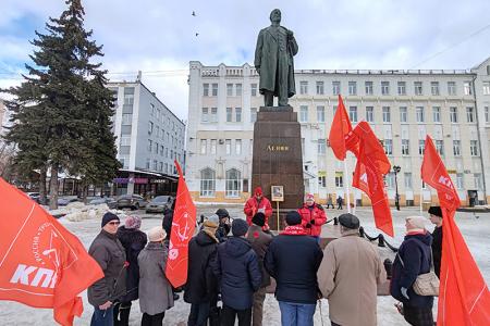 Коммунисты города Иваново почтили память И.В. Сталина