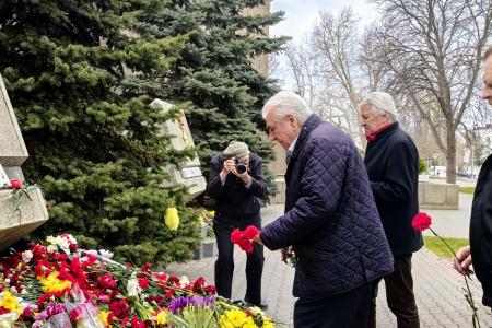 В Севастополе почтили память жертв теракта в «Крокус Сити Холле»