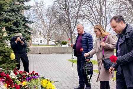 В Севастополе почтили память жертв теракта в «Крокус Сити Холле»