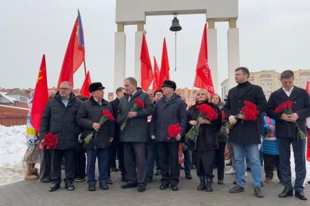 Кандидат в Президенты РФ от КПРФ Николай Харитонов посетил ЗАО «Щёлковохлеб» в Подмосковье