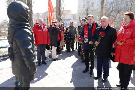 Николай Харитонов - о посещении Мамаева кургана