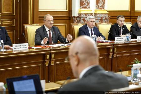 Депутаты фракции КПРФ в Госдуме во главе с Г.А. Зюгановым встретились с Михаилом Мишустиным