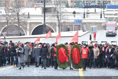 «Дерево сильно своими корнями». 5 марта Г.А. Зюганов и Н.М. Харитонов почтили память И.В. Сталина