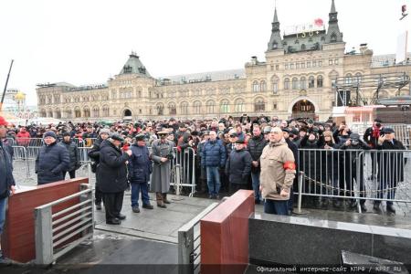 «Дерево сильно своими корнями». 5 марта Г.А. Зюганов и Н.М. Харитонов почтили память И.В. Сталина