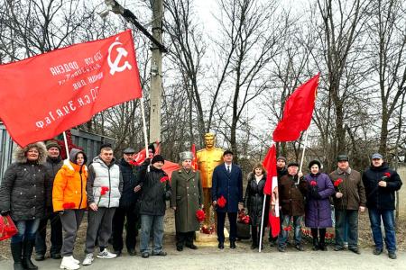 Дела его бессмертны! 5 марта коммунисты Новочеркасска почтили память И.В. Сталина