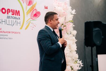 Ульяновская область. Айрат Гибатдинов посетил форум деловых женщин