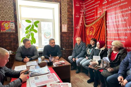 Сенатор РФ Айрат Гибатдинов и депутат ЗСО Рамиль Хакимов провели рабочий выезд в сельские районы Ульяновской области