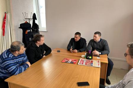 Сенатор РФ Айрат Гибатдинов и депутат ЗСО Рамиль Хакимов провели рабочий выезд в сельские районы Ульяновской области