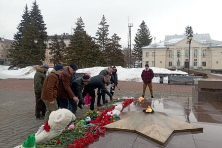 Самарские коммунисты скорбят о жертвах террористического акта в «Крокус сити холле»