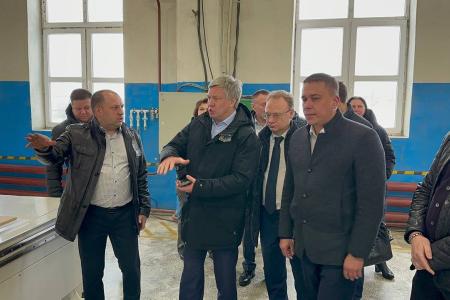 Состоялся совместный выезд губернатора Алексея Русских и сенатора РФ Айрата Гибатдинова в Кузоватовский район Ульяновской области