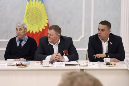 Состоялся совместный выезд губернатора Алексея Русских и сенатора РФ Айрата Гибатдинова в Кузоватовский район Ульяновской области