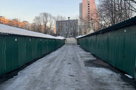 Москва. Народная приемная КПРФ в ВАО. Машины заполонят дворы Ивановского? Депутаты Обухов и Янчук провели встречу с протестующими гаражниками