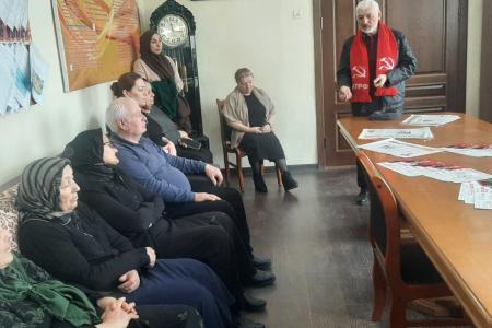 Коммунисты Дагестана почтили память И.В. Сталина
