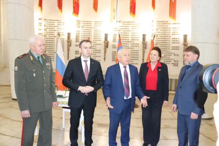 Сталинградские коммунисты рассказали о рабочей поездке Николая Харитонова в Волгоград