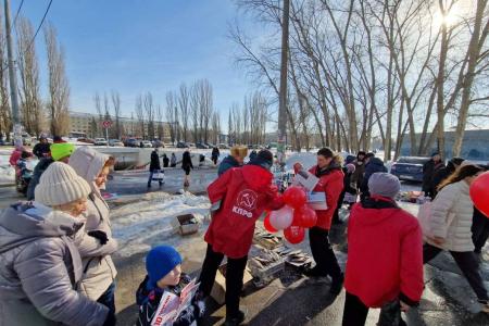 Нижегородские коммунисты провели ряд пикетов в поддержку кандидата от КПРФ Николая Харитонова