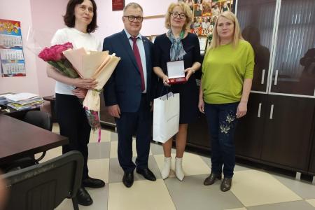 Руководитель фракции КПРФ в Мособлдуме Александр Наумов поздравил с Днем труда коллектив «УК Совхоз имени Ленина»