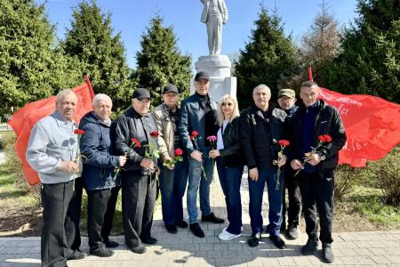 Подмосковные коммунисты: Имя и дела великого Ленина будут жить в веках!