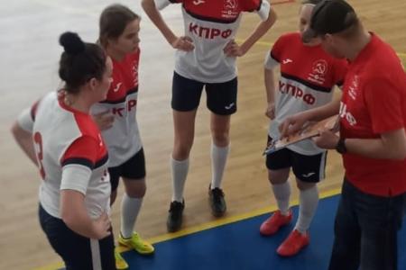 На чемпионате Великого Новгорода по мини-футболу победила “Энергия КПРФ"