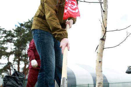 Москва. Леонид Зюганов провёл субботник в защиту Жулебинского леса