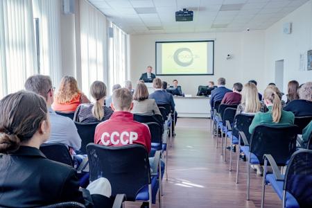 Свердловская область. Депутаты КПРФ выступили перед молодыми сотрудниками «Уралхиммаша»