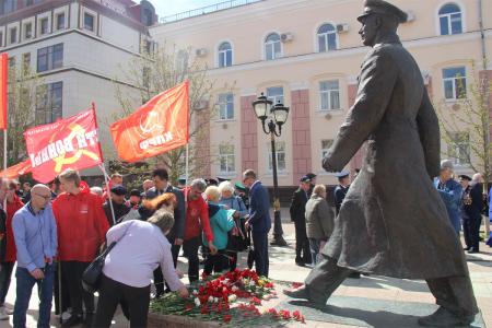 Коммунисты в Брянске отметили 63-летие первого полёта человека в космос