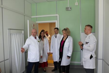 Депутаты Госдумы Нина Останина и Георгий Камнев ознакомились с работой онкологического диспансера в Пензе