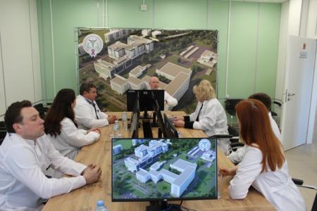 Депутаты Госдумы Нина Останина и Георгий Камнев ознакомились с работой онкологического диспансера в Пензе