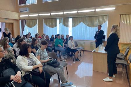 Зампред Комитета Госдумы по защите семьи Мария Дробот посетила пензенскую школу №58