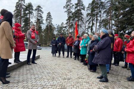 Коммунисты Ленинградской области отметили 154-й день рождения Владимира Ильича Ленина