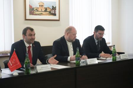 В Сочи прошла встреча активистов КПРФ с делегацией КНДР и Трудовой партии Кореи