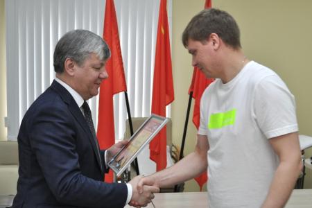 Дмитрий Новиков на партийно-профсоюзных курсах в Санкт-Петербурге: “Возможности профсоюзов и влияние коммунистов должны служить рабочему классу и всем трудящимся”