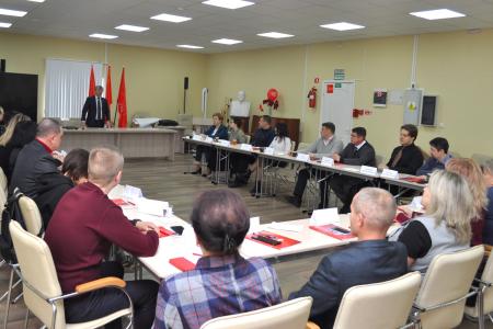 Дмитрий Новиков на партийно-профсоюзных курсах в Санкт-Петербурге: “Возможности профсоюзов и влияние коммунистов должны служить рабочему классу и всем трудящимся”