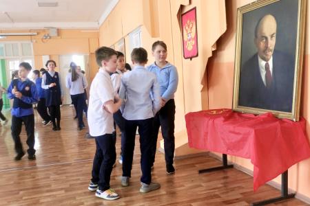 Тульский обком КПРФ дал старт циклу Ленинских уроков в школах области