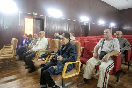 Республика Калмыкия. Депутаты фракции КПРФ в Народном Хурале провели встречи с избирателями в Юстинском районе