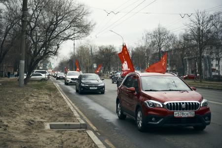 Нижегородские коммунисты провели автопробег в честь 63-й годовщины Дня космонавтики