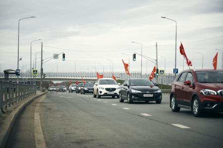 Нижегородские коммунисты провели автопробег в честь 63-й годовщины Дня космонавтики