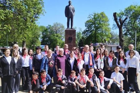 Краснодарский край. Активисты КПРФ и сторонники партии отметили 154-ю годовщину со дня рождения В.И. Ленина