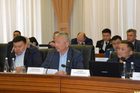 Принята новая редакция закона о выборах Главы Калмыкии