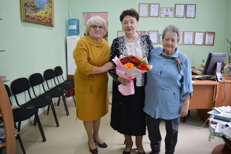 Лидер тюменский коммунистов Тамара Казанцева поздравила Тобольскую городскую думу с 30-летием